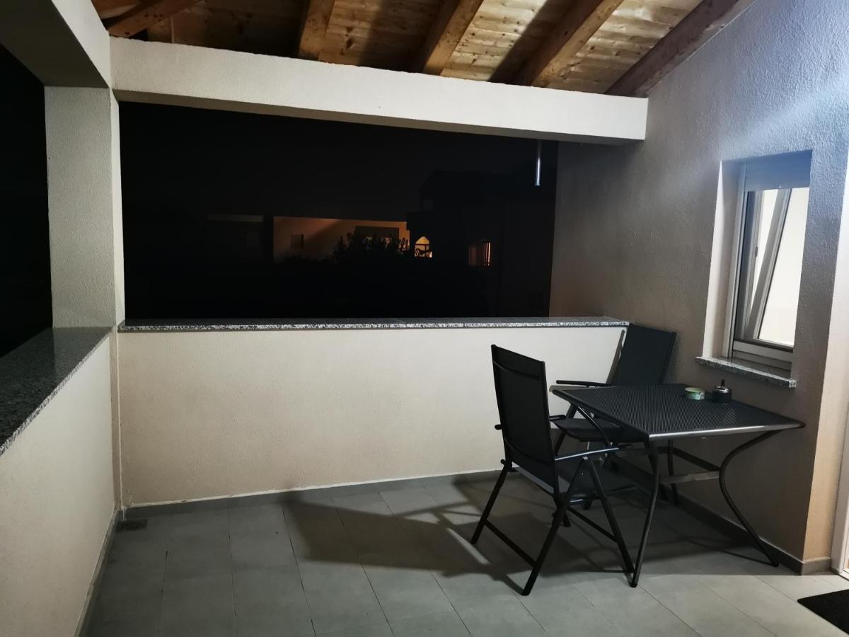 Studio Apartman Rosa Apartment Затон Екстериор снимка