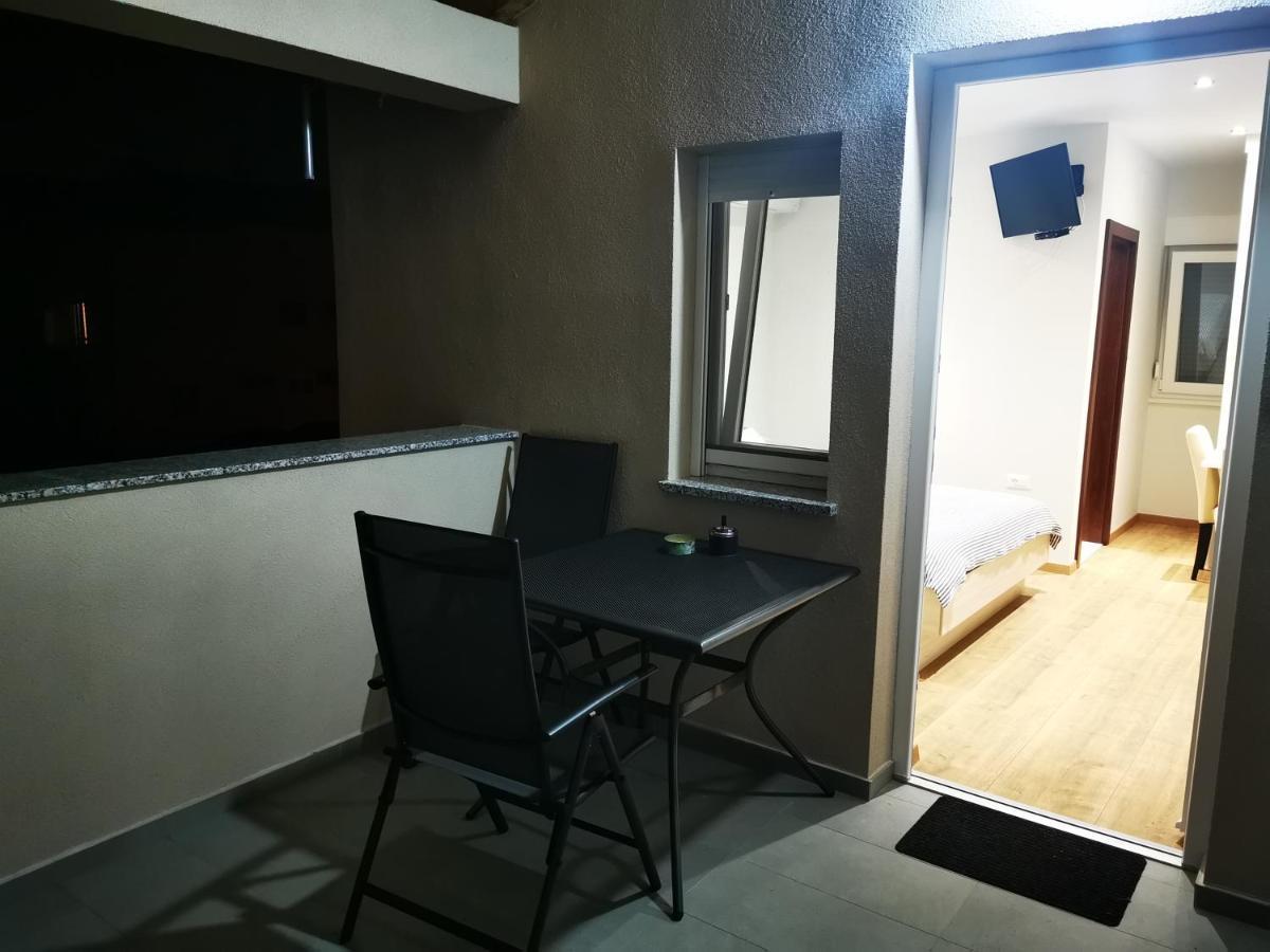 Studio Apartman Rosa Затон Екстериор снимка