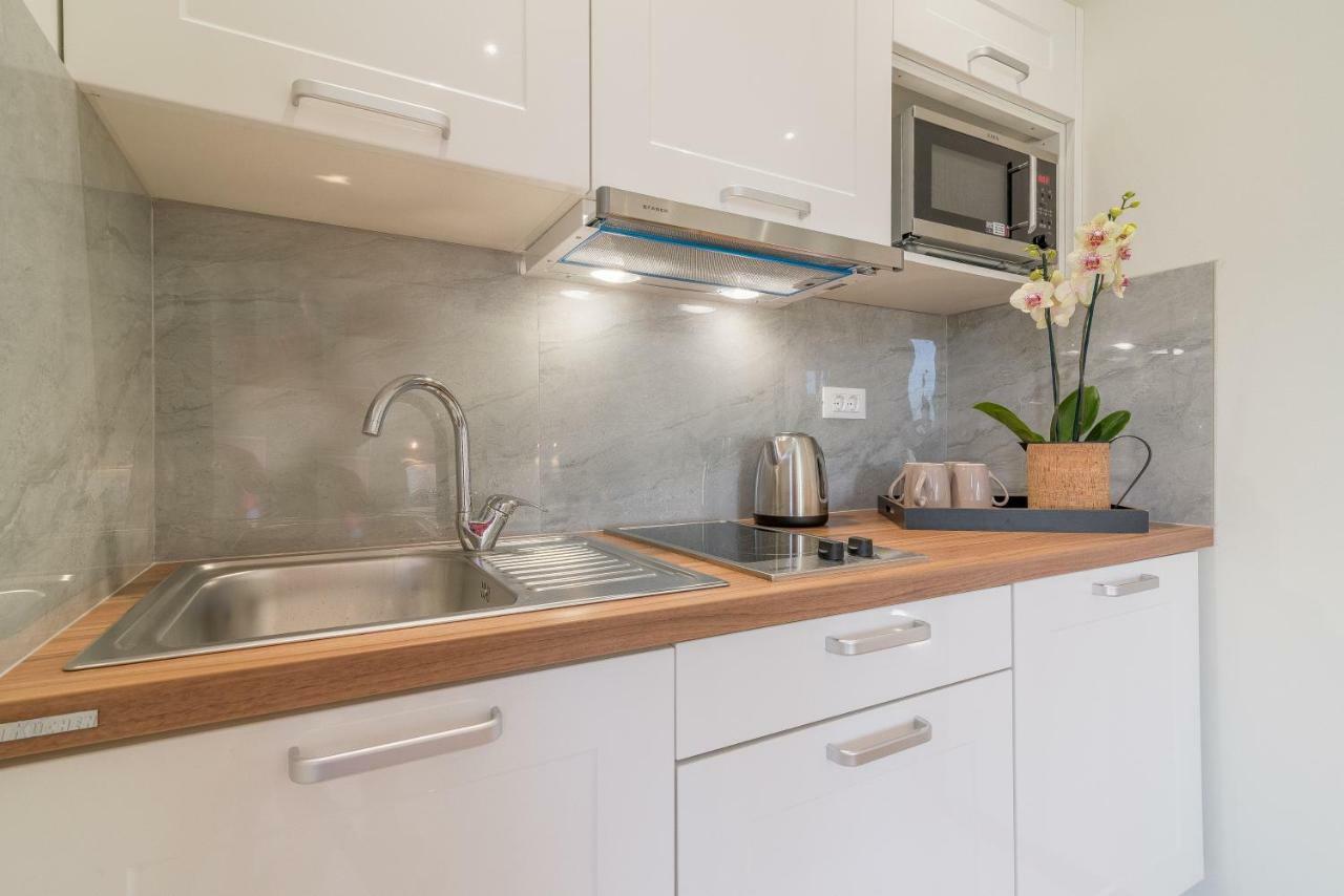 Studio Apartman Rosa Затон Екстериор снимка